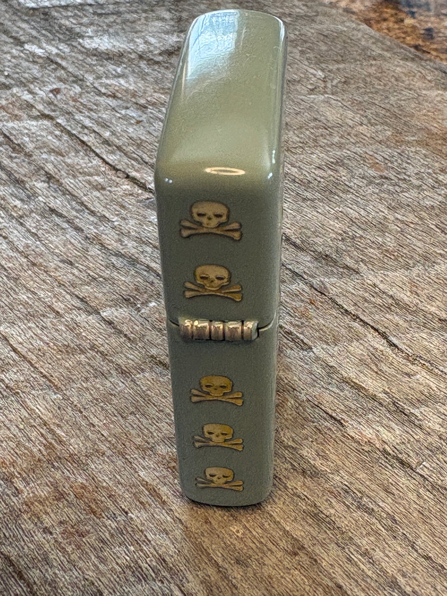 Mad Mick Skull & Crossbones Sage Zippo