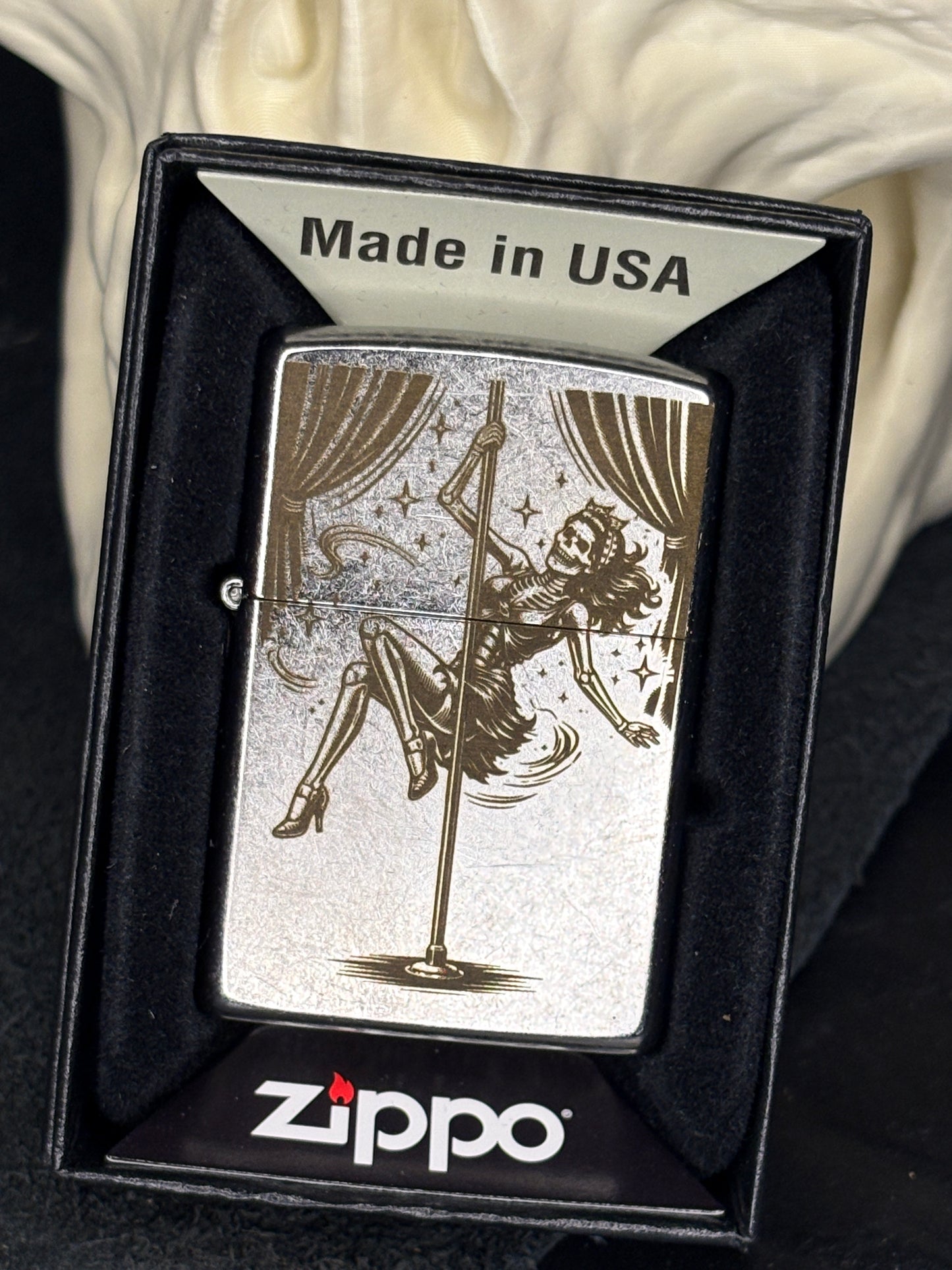 Engraved Pole-Dancing, Pin-Up Skeleton Zippo